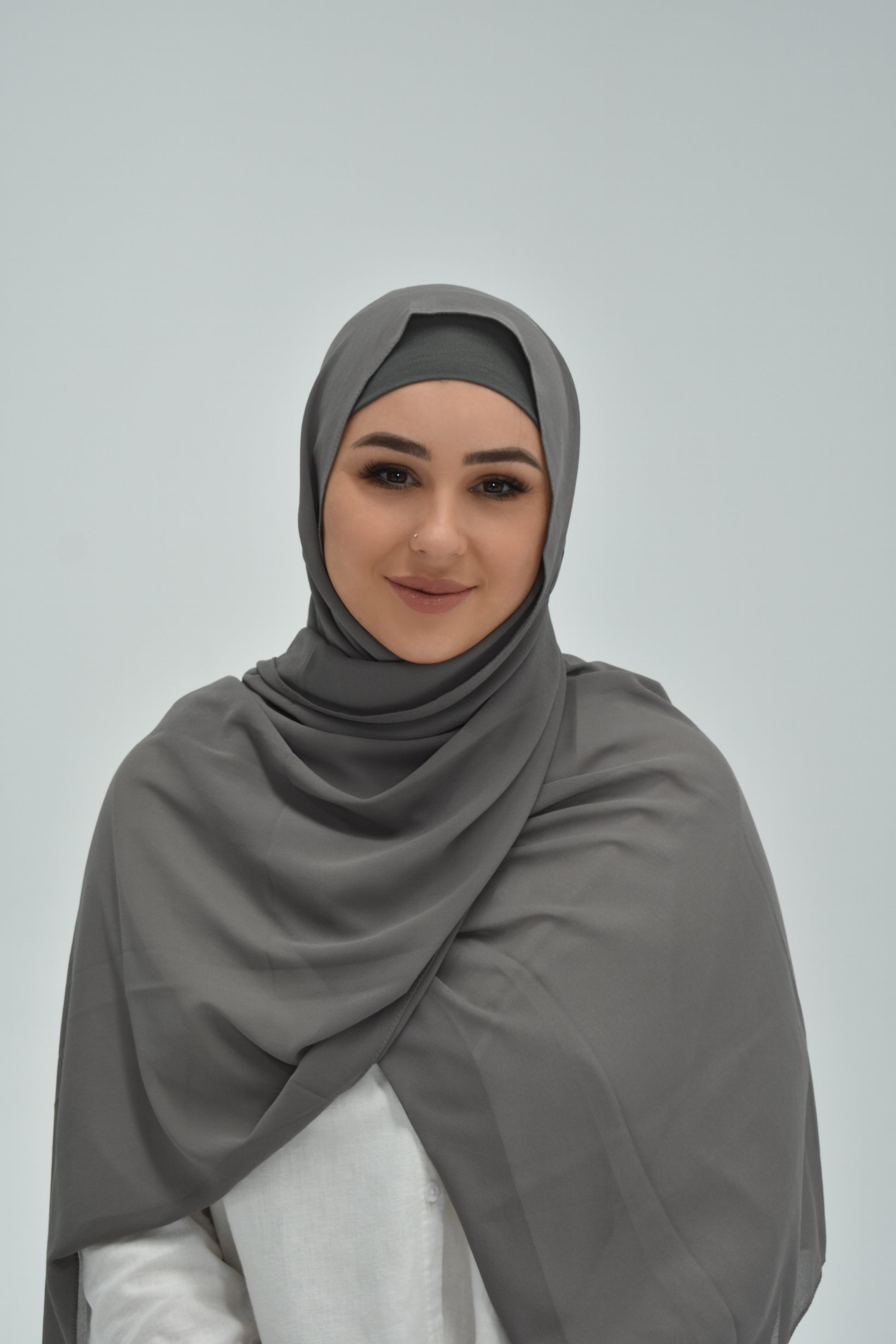 Haniyya Chiffon - Wolf Grey
