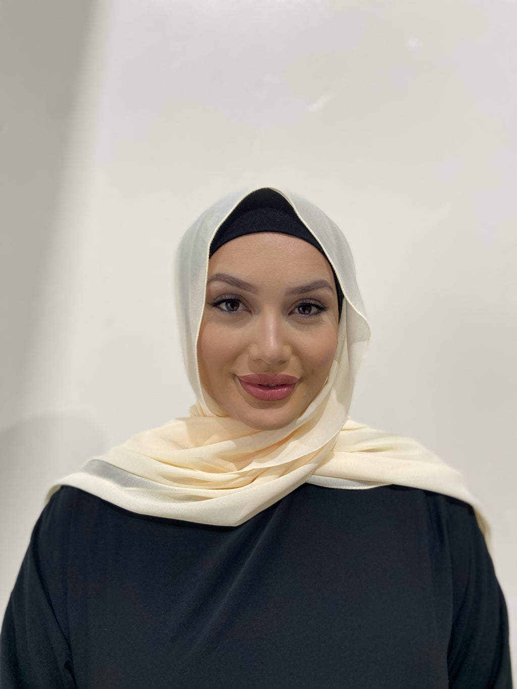 Reyhana Chiffon - Light Cream